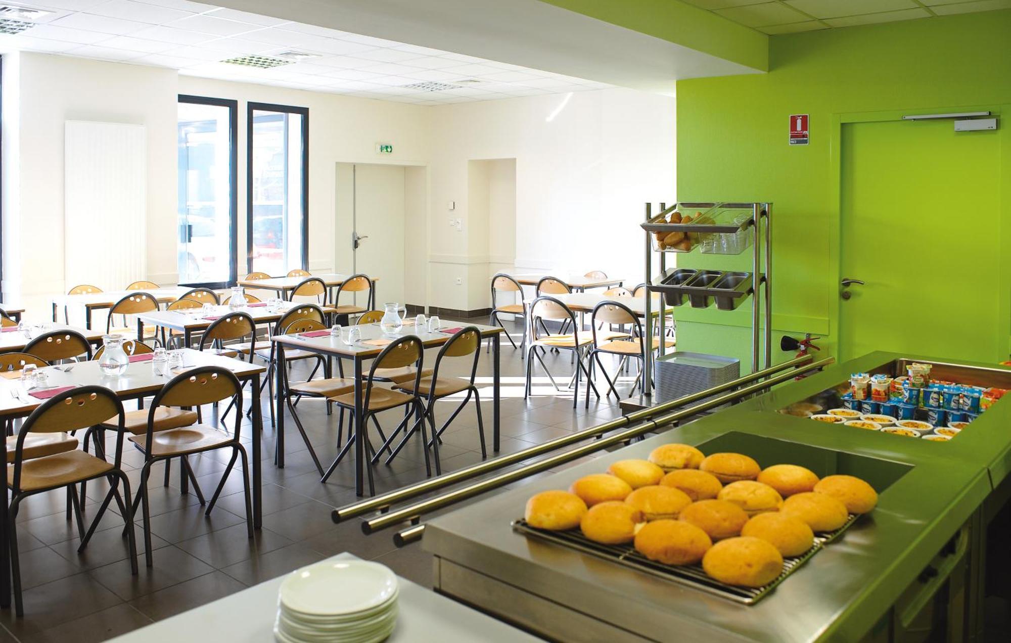 Hotel Jf Accueil & Formation Cholet Zewnętrze zdjęcie