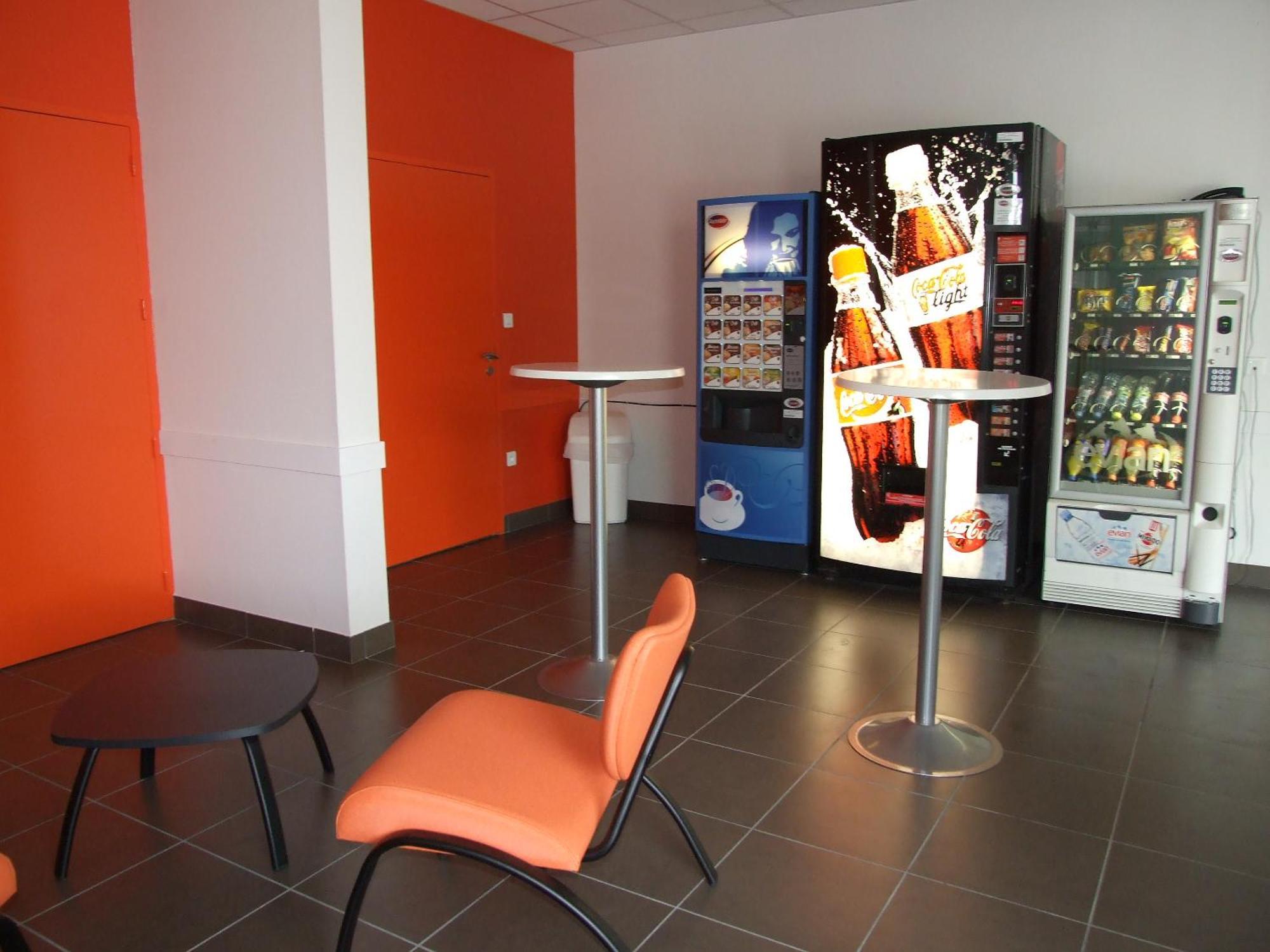 Hotel Jf Accueil & Formation Cholet Zewnętrze zdjęcie