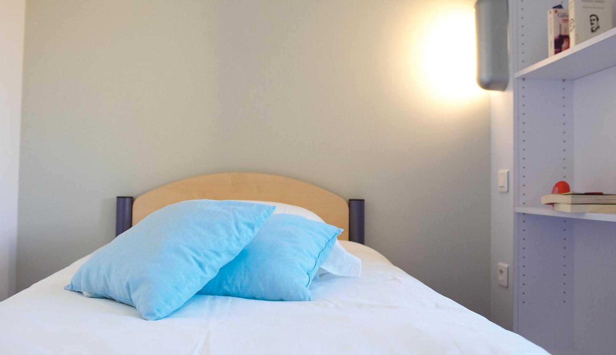 Hotel Jf Accueil & Formation Cholet Zewnętrze zdjęcie